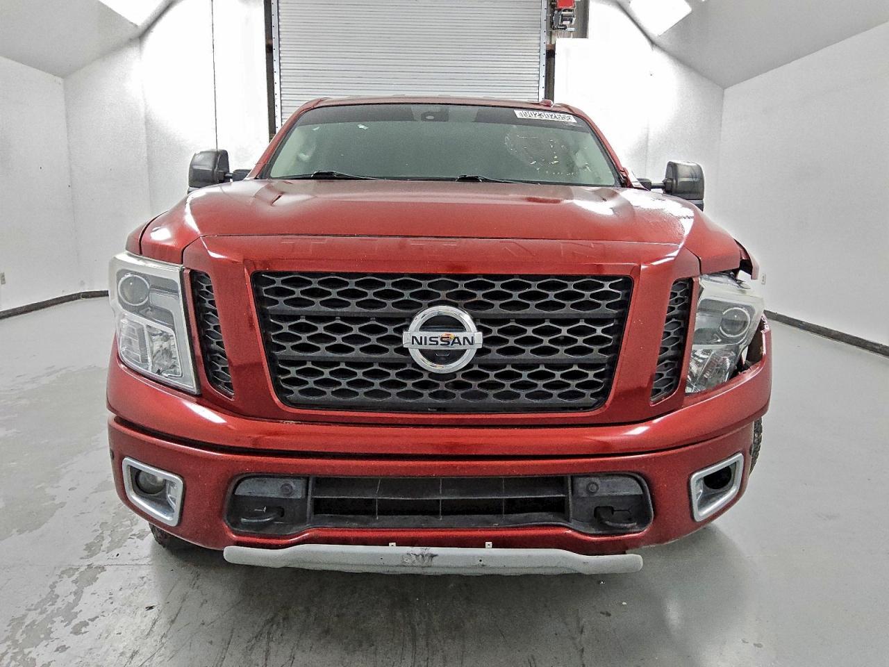 2017 Nissan Titan Sv - Фото 5