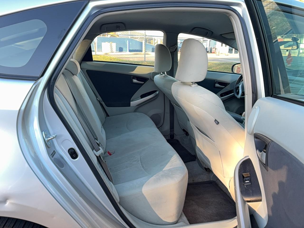 2010 Toyota Prius - Фото 6