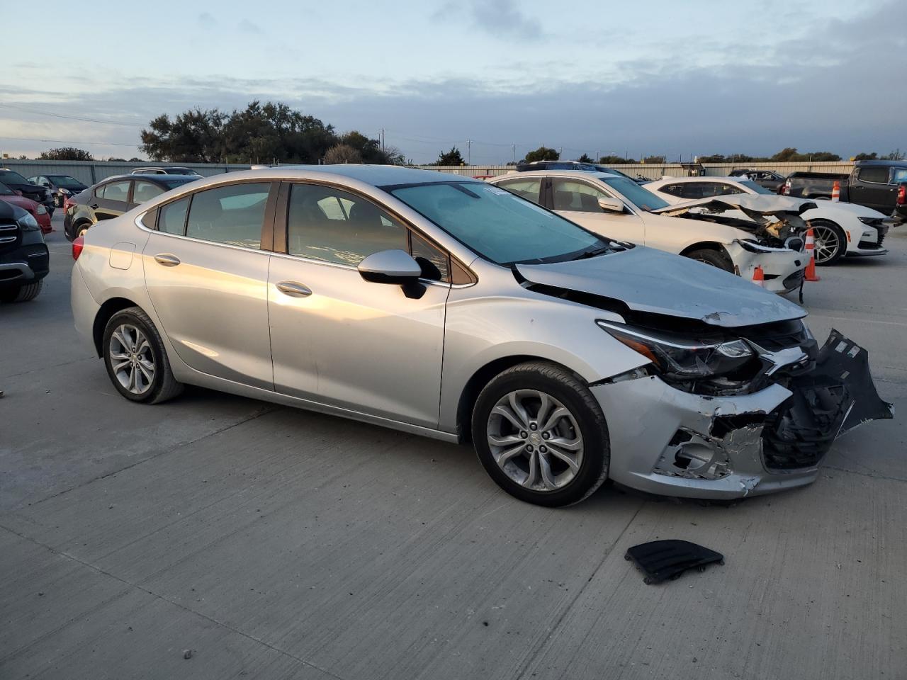 2019 Chevrolet Cruze Lt - Фото 4