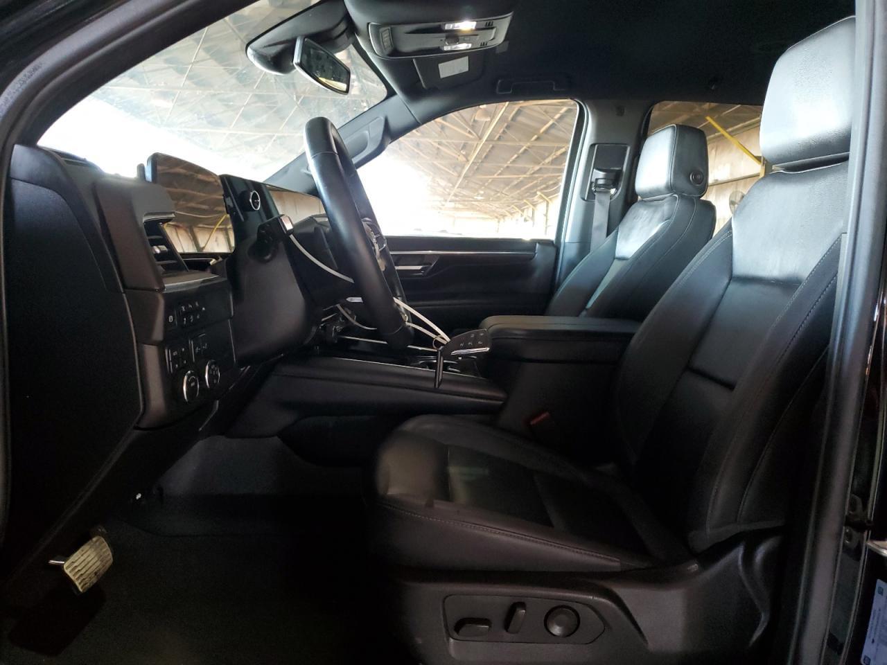 2025 Chevrolet Tahoe K1500 Z71 - Image 7