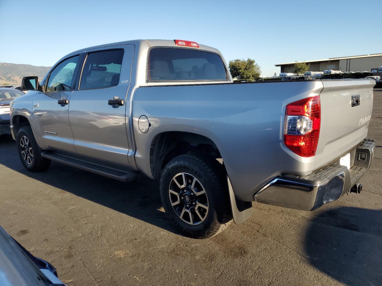 2014 Toyota Tundra Crewmax Sr5 - Фото 2