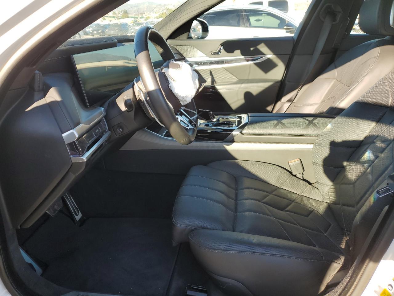 2023 BMW 760 Xi - Image 7