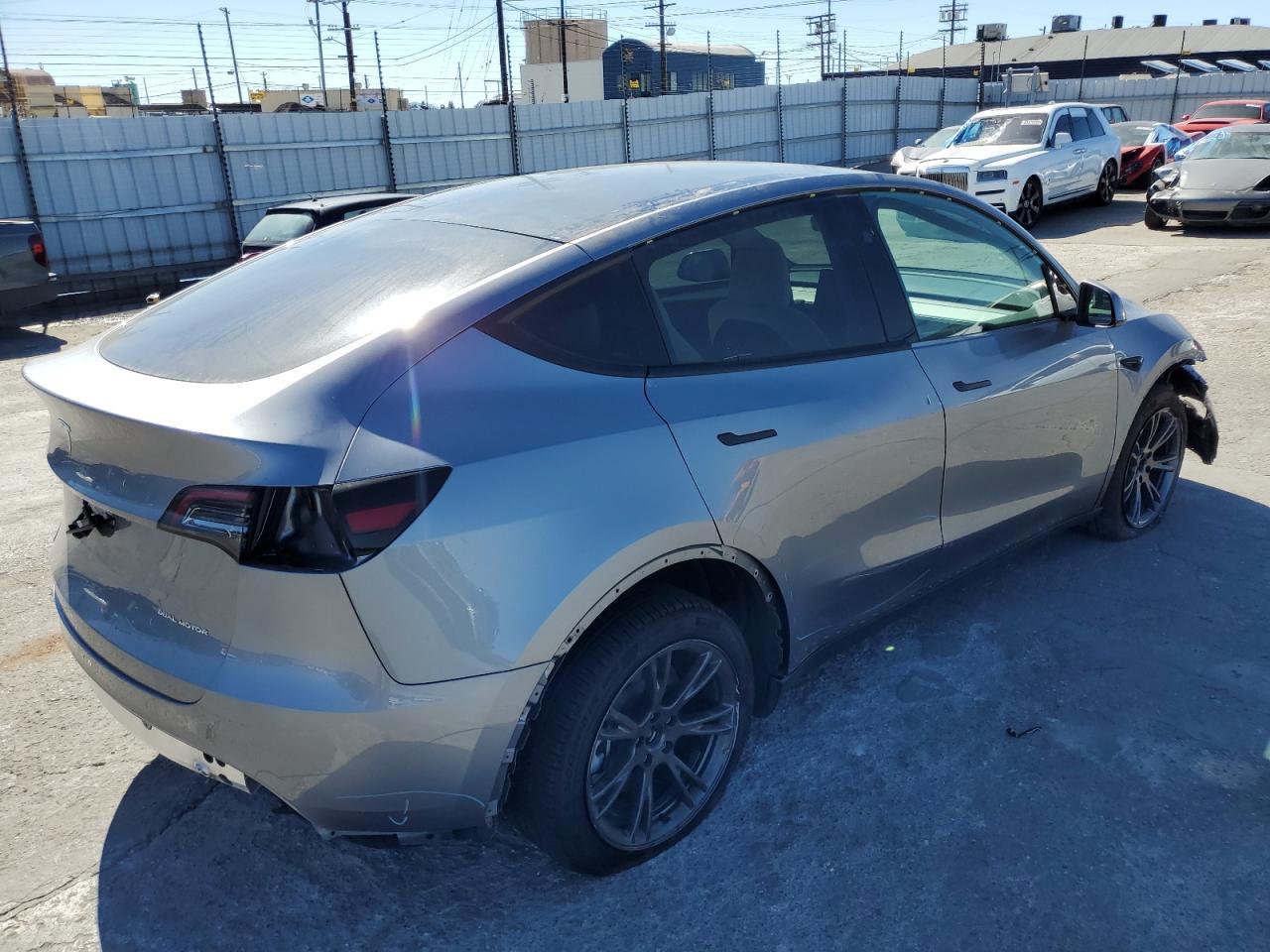 2024 Tesla Model Y - Image 3