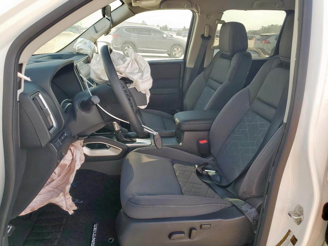 2025 Nissan Frontier S - Image 7