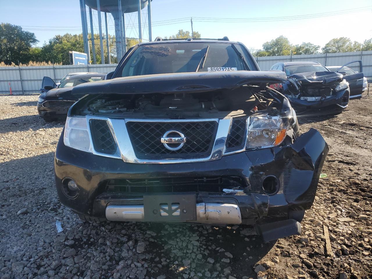 2011 Nissan Pathfinder S - Image 5