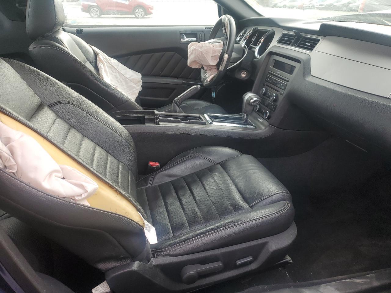 2011 Ford Mustang - Image 7