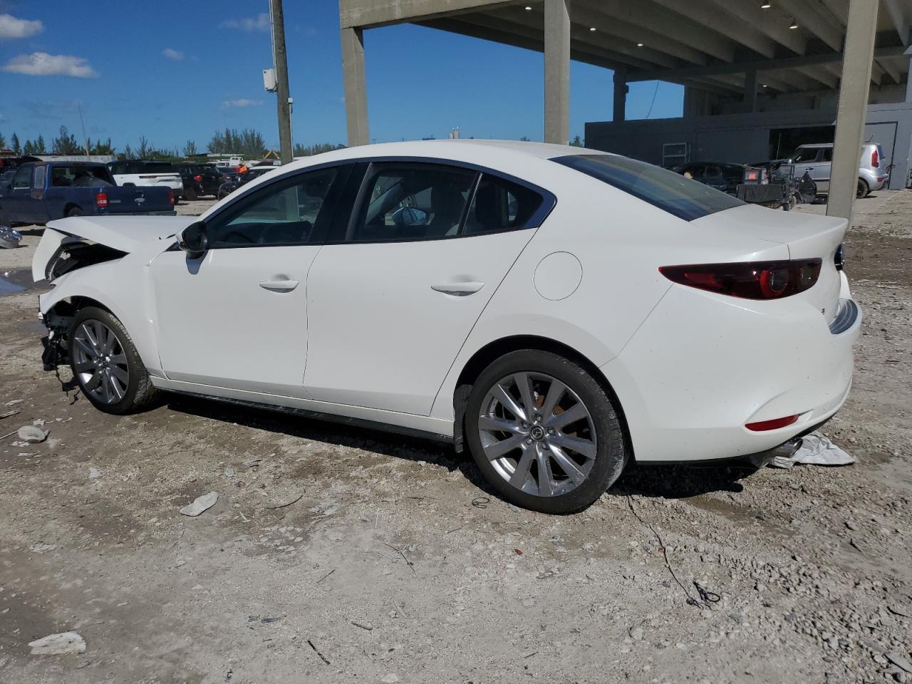 2025 Mazda 3 Preferred - Image 2