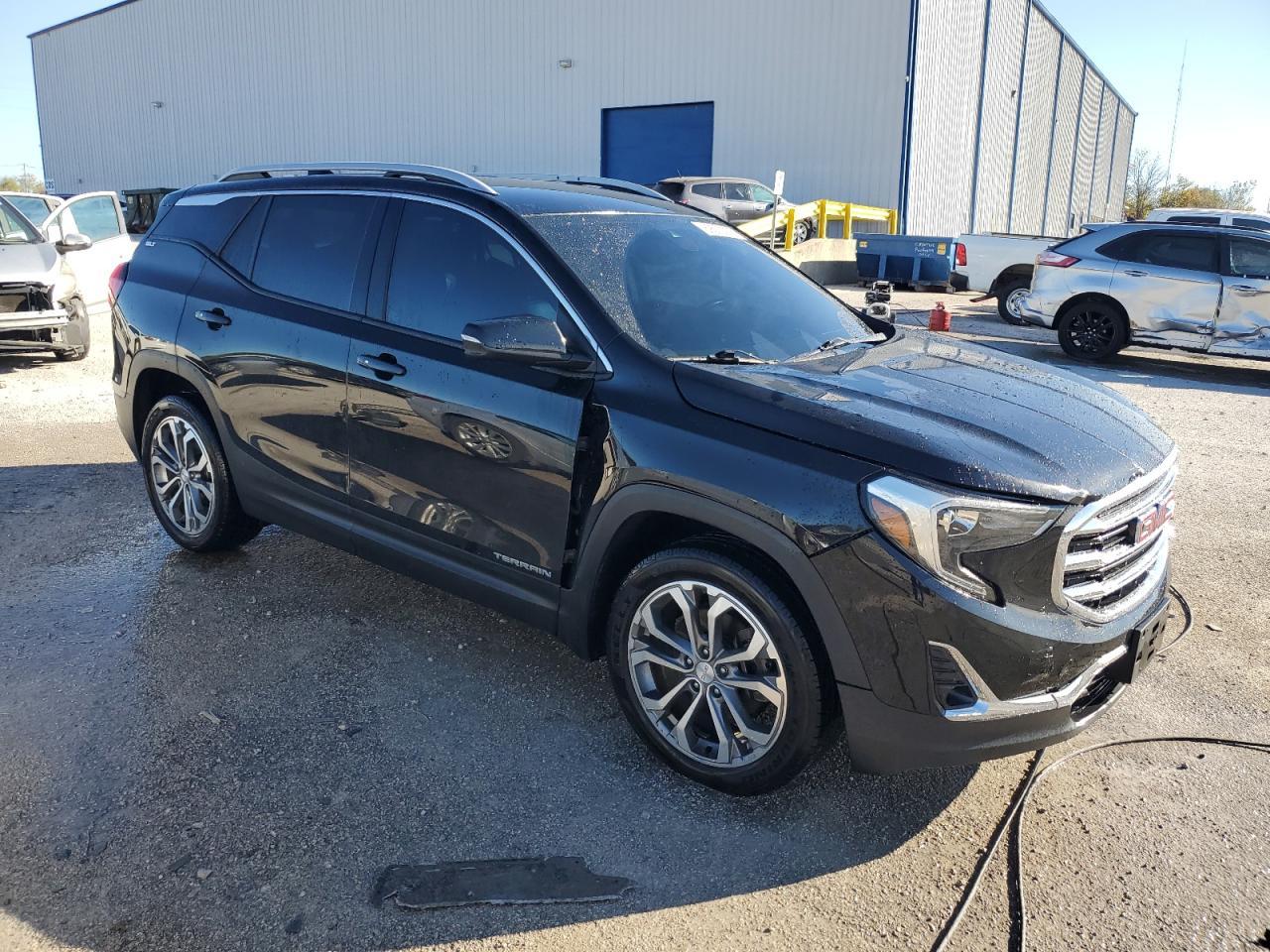 2020 GMC Terrain Slt - Image 4