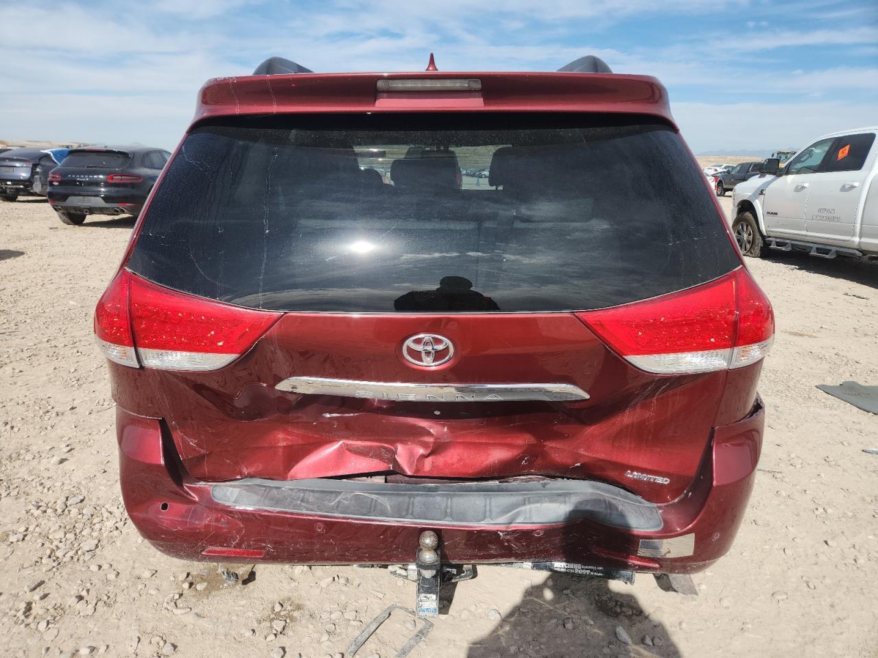 2014 Toyota Sienna Xle - Image 6