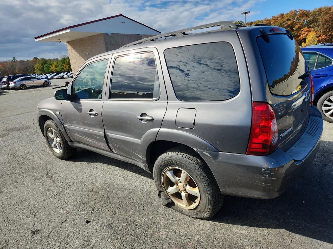 2005 Mazda Tribute I - Image 2
