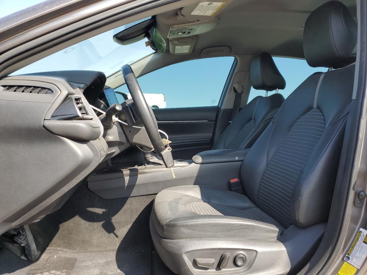 2022 Toyota Camry Se - Фото 7