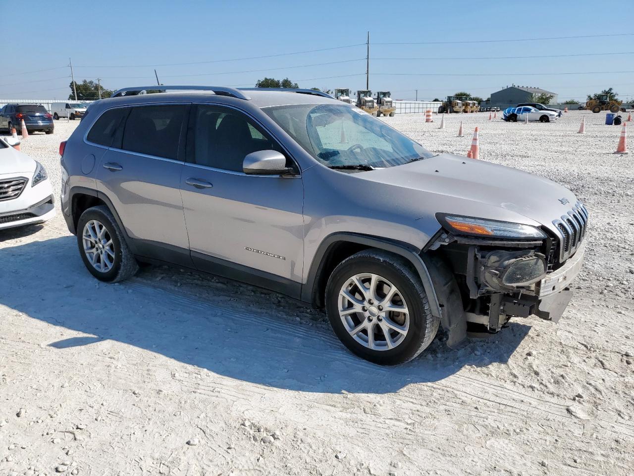 2017 Jeep Cherokee Latitude - Фото 4