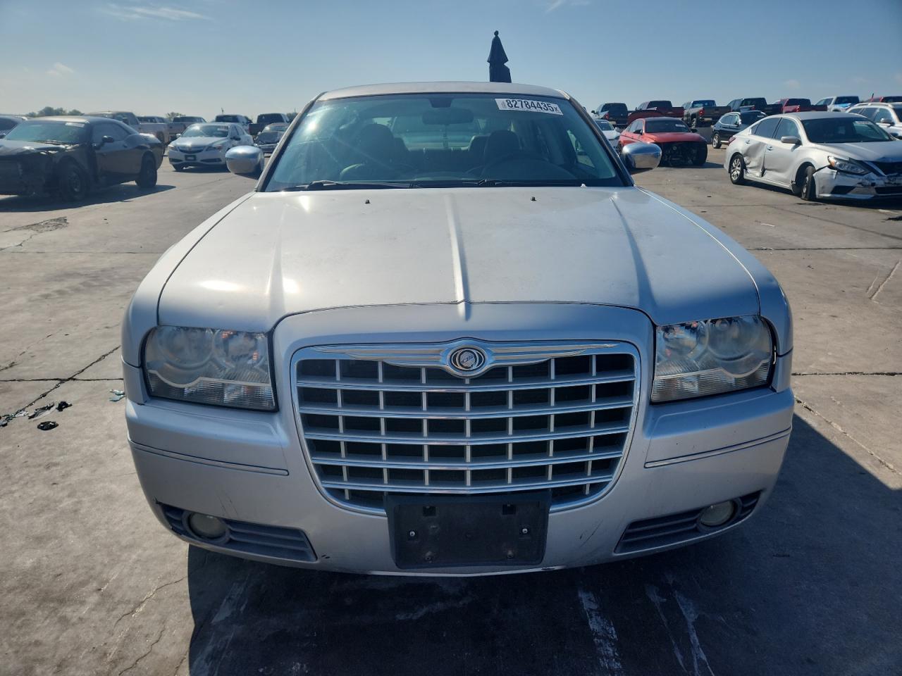 2010 Chrysler 300 Touring - Image 5