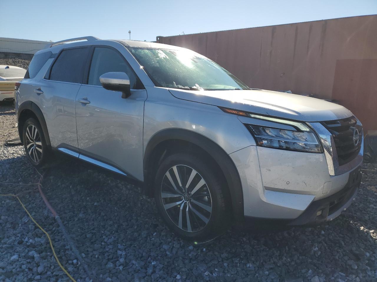 2023 Nissan Pathfinder Platinum - Фото 4