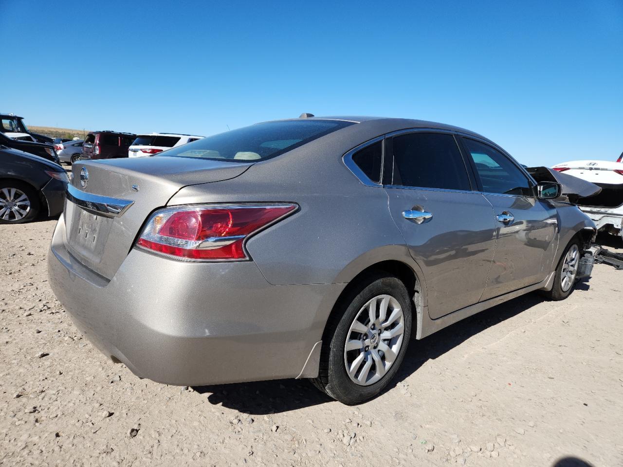2015 Nissan Altima 2.5 - Фото 3
