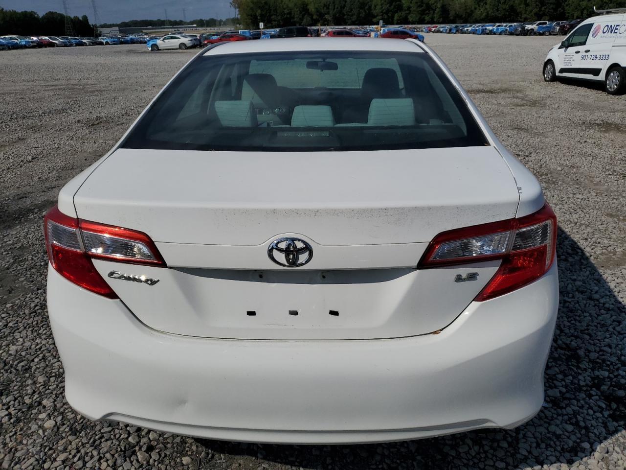 2014 Toyota Camry L - Image 6