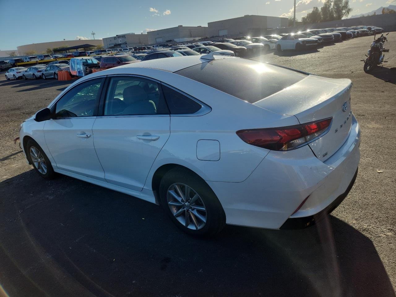 2018 Hyundai Sonata Se - Фото 2