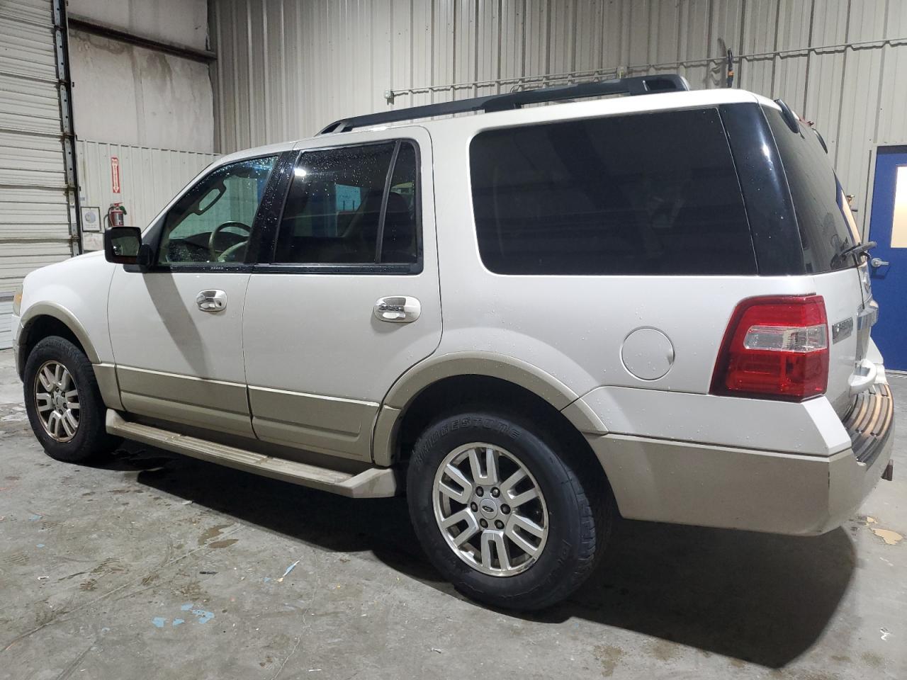 2010 Ford Expedition Eddie Bauer - Image 2