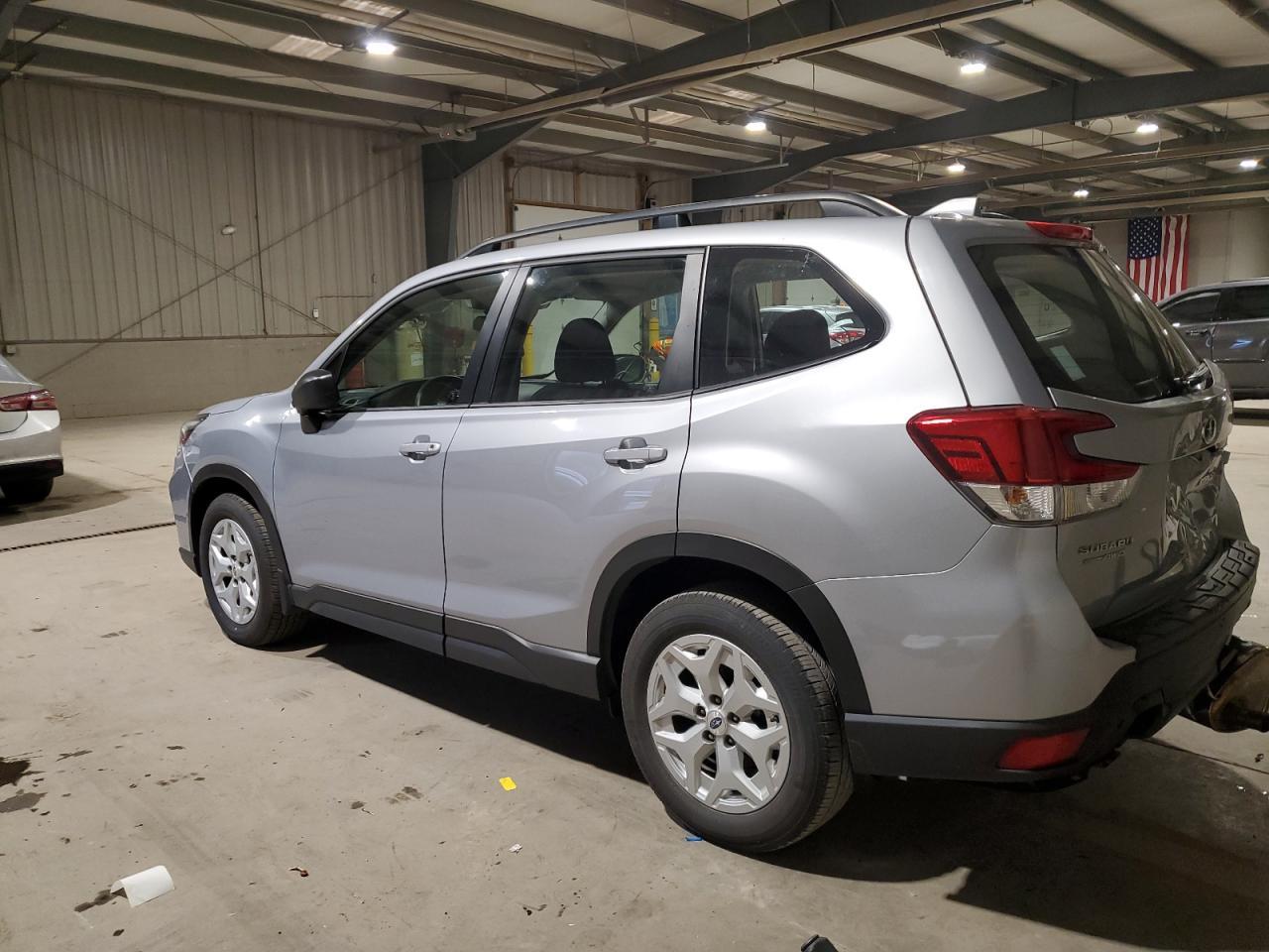 2021 Subaru Forester - Фото 2