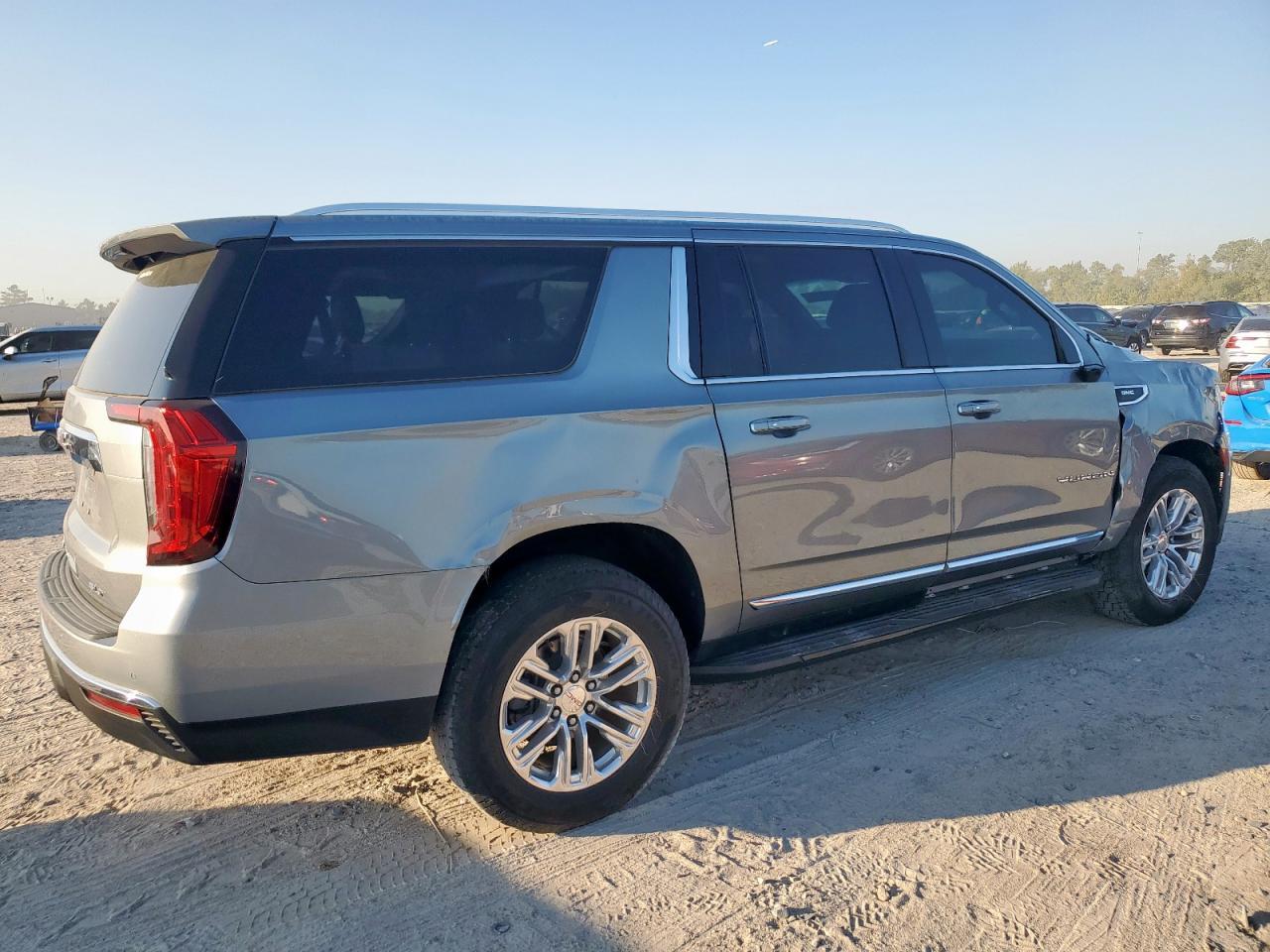 2023 GMC Yukon Xl K1500 Slt - Фото 3