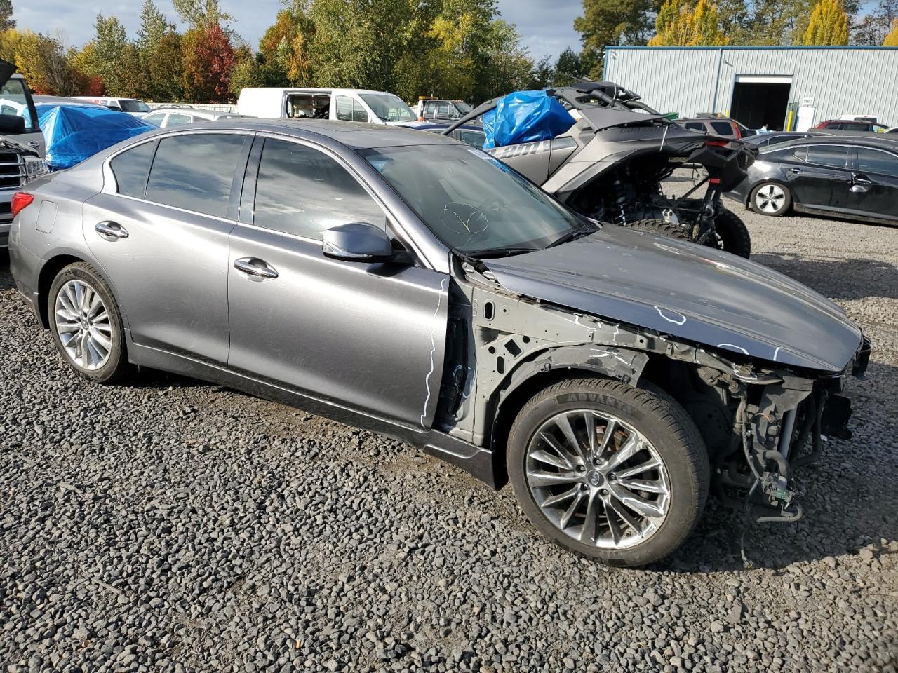 2017 Infiniti Q50 Premium - Image 4