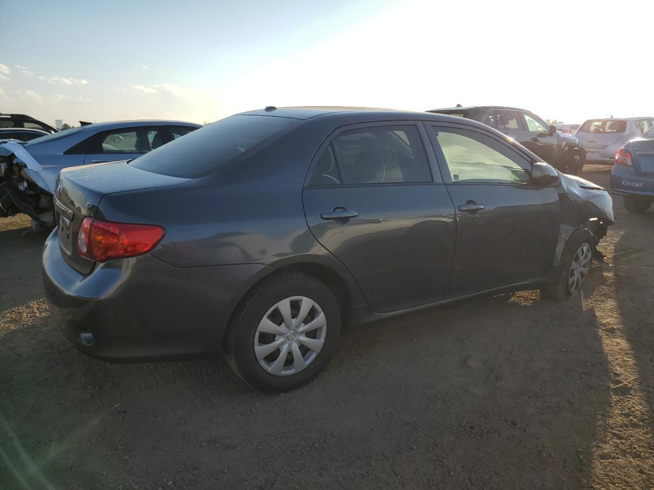2010 Toyota Corolla Base - Фото 3