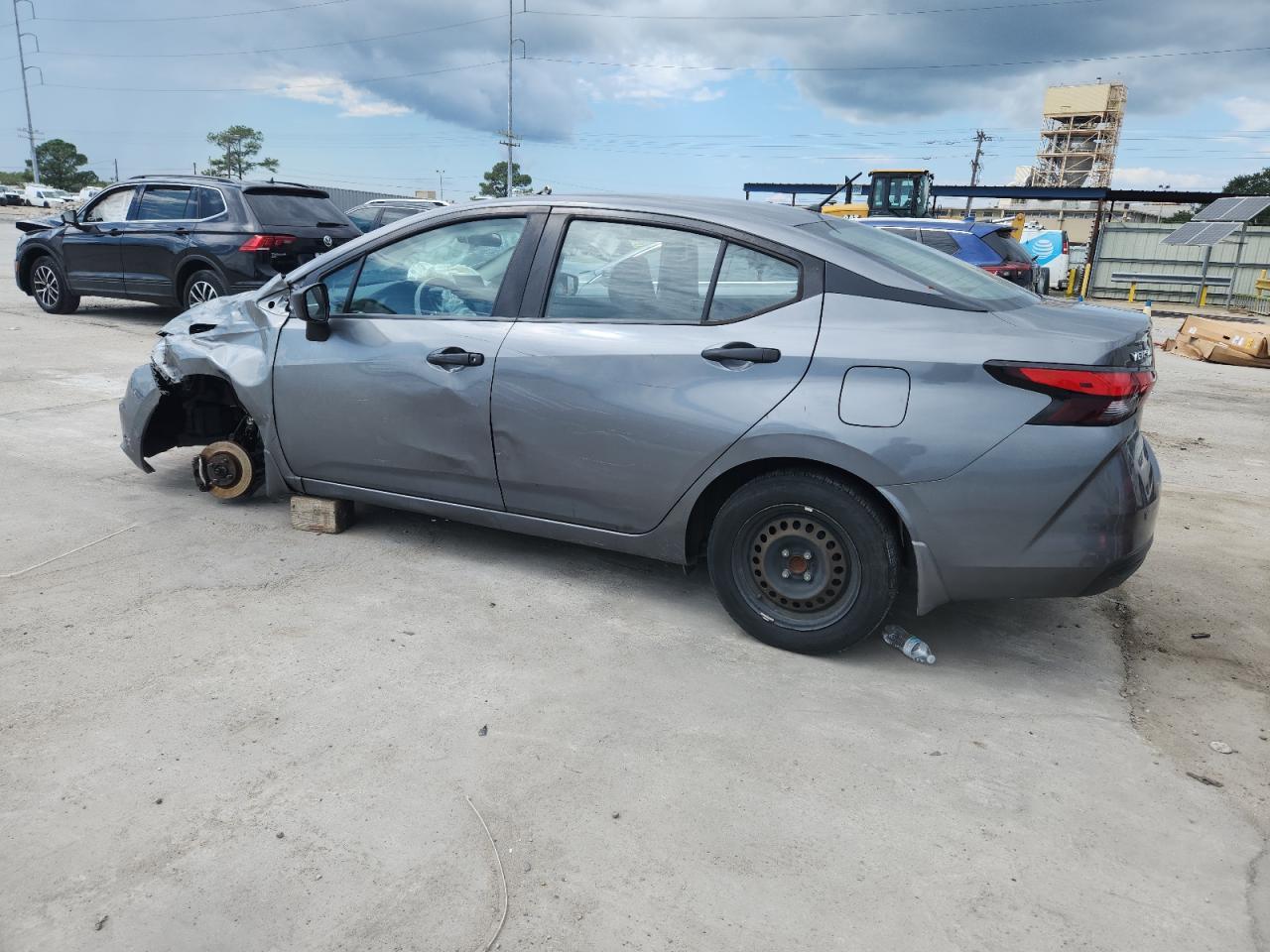 2020 Nissan Versa S - Фото 2