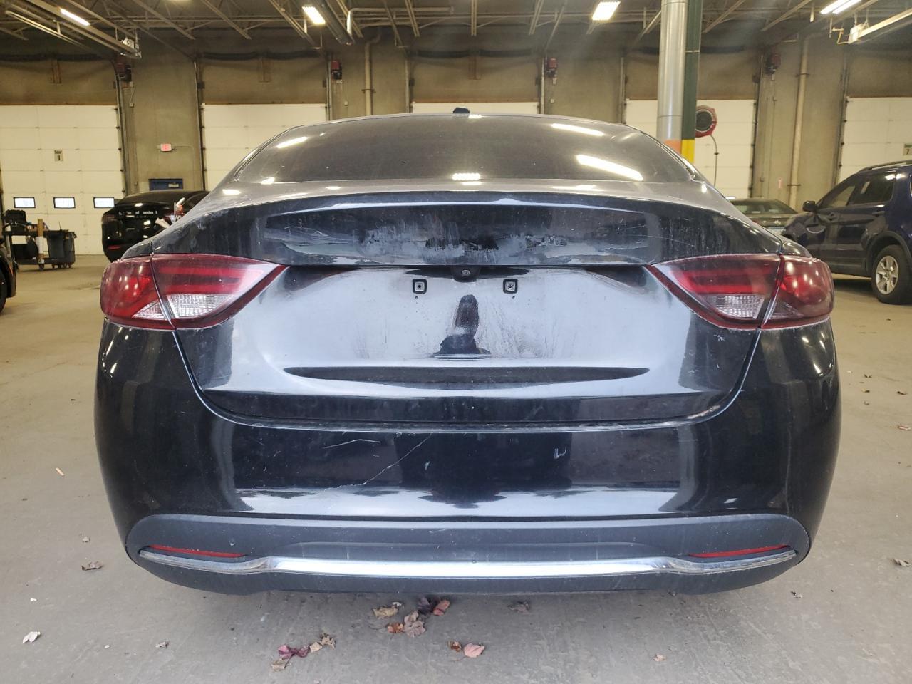 2015 Chrysler 200 Limited - Image 6