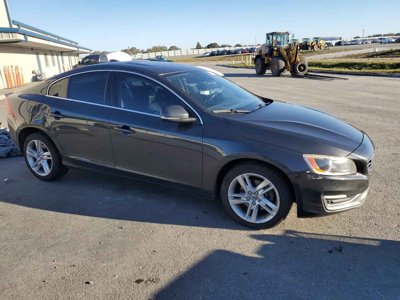 2015 Volvo S60 Platinum - Image 4