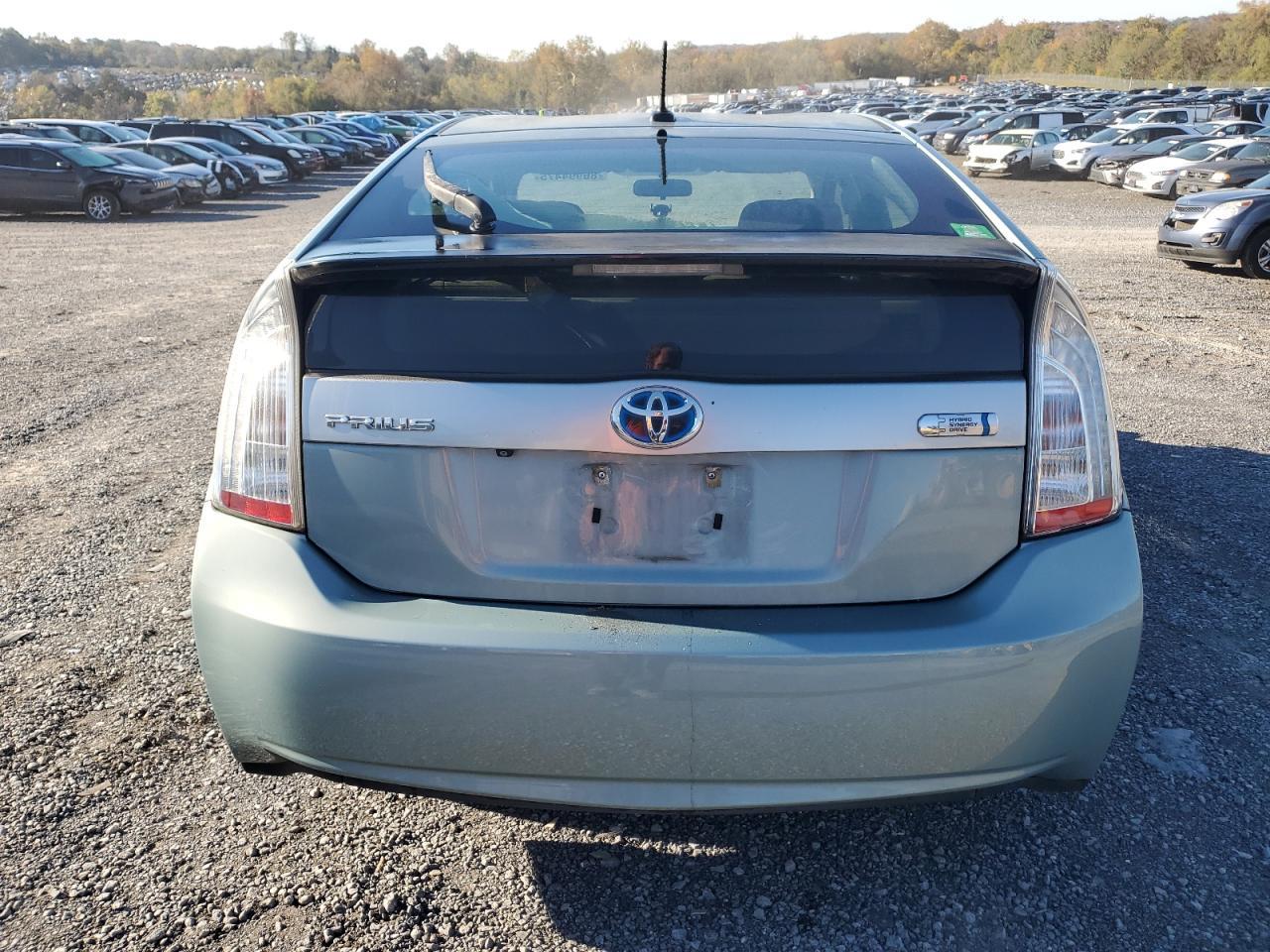 2012 Toyota Prius Plug-In - Фото 6