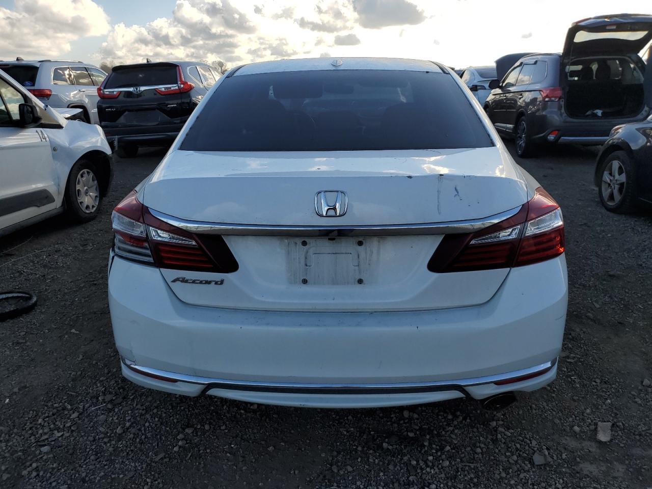 2016 Honda Accord Ex - Фото 6
