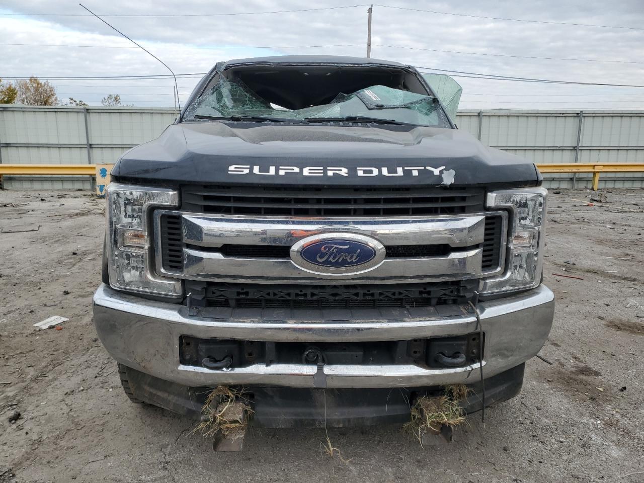 2017 Ford F250 Super Duty - Фото 5