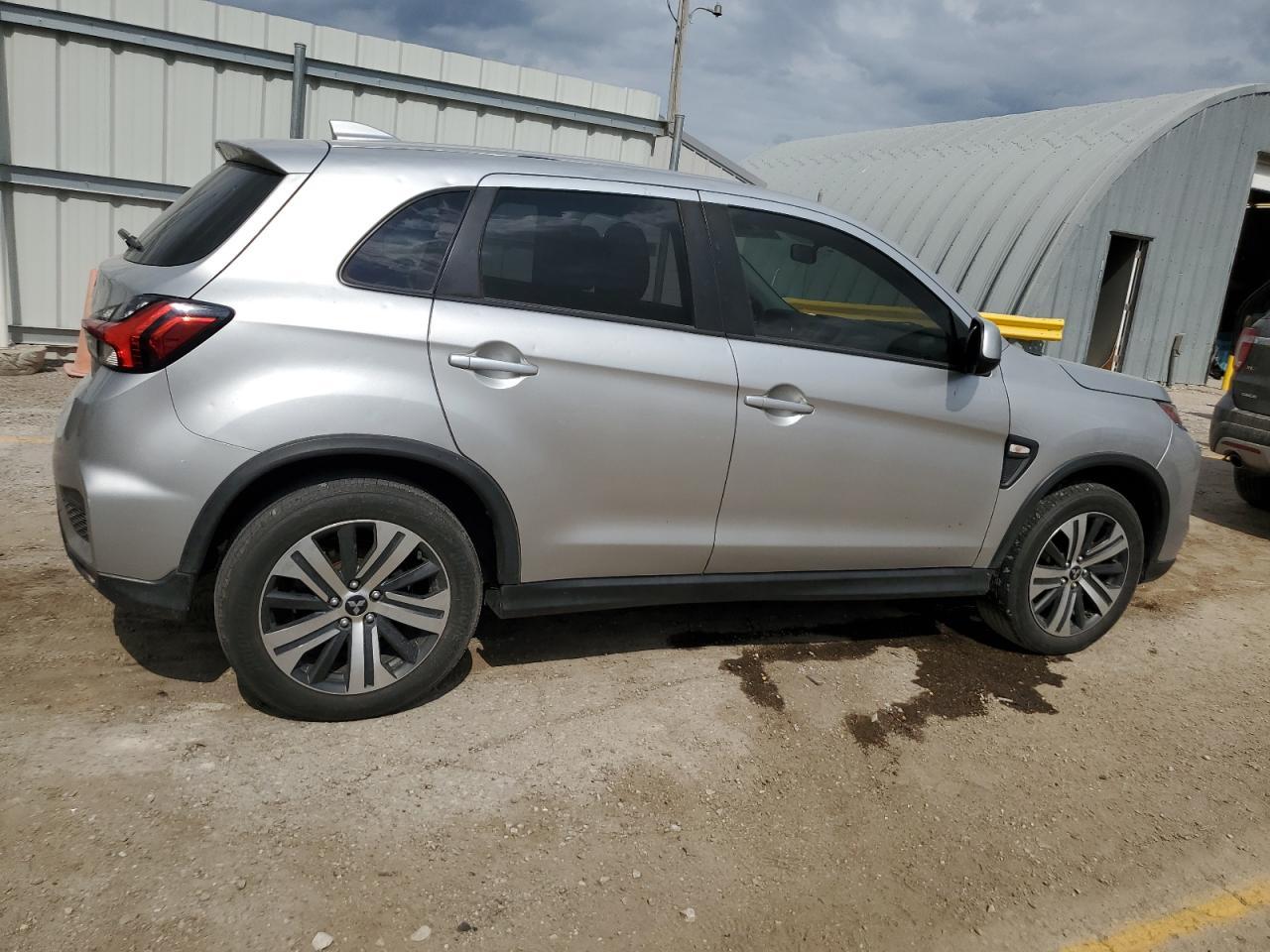 2020 Mitsubishi Outlander Sport Es - Image 3