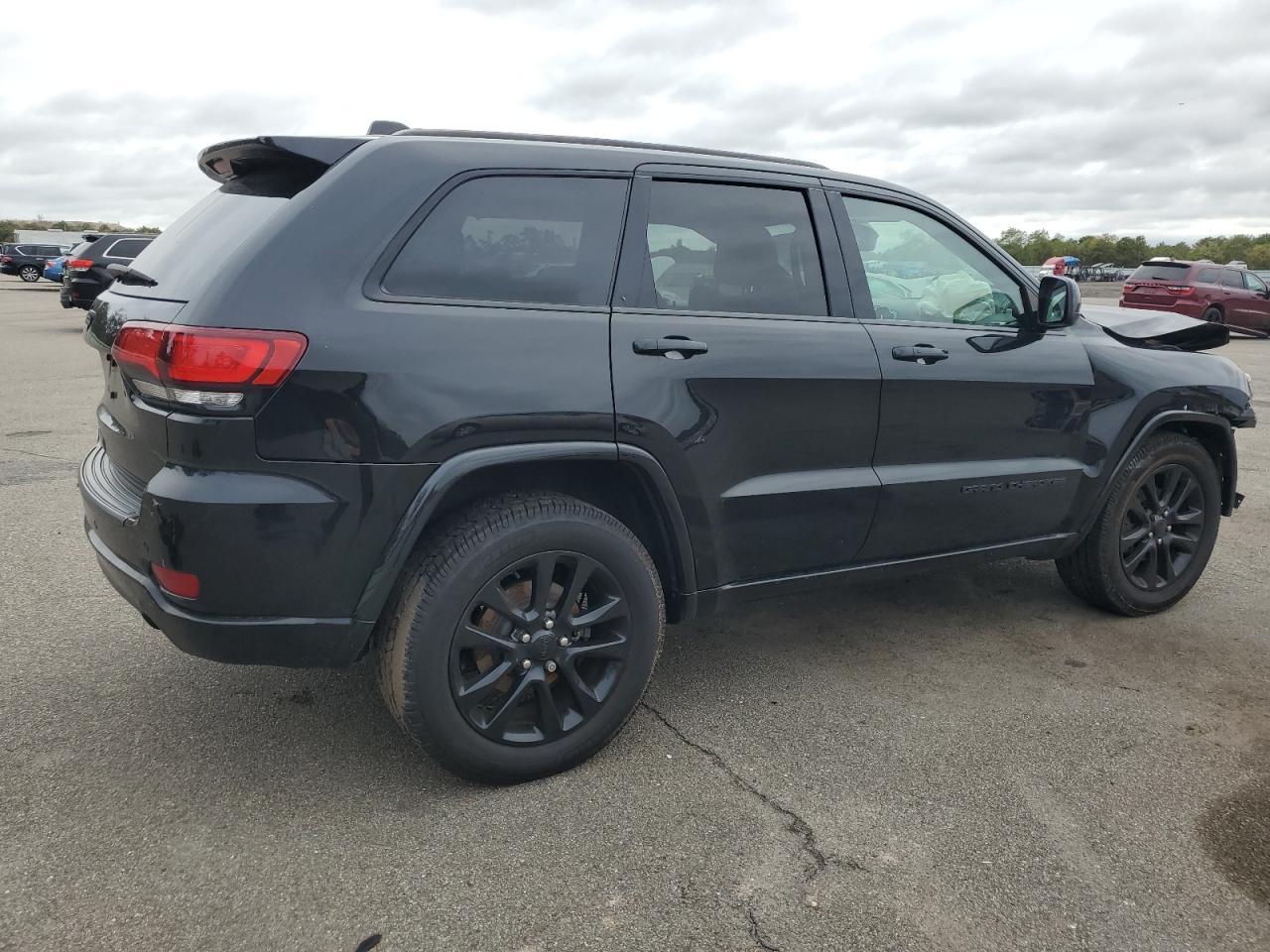 2019 Jeep Grand Cherokee Laredo - Фото 3