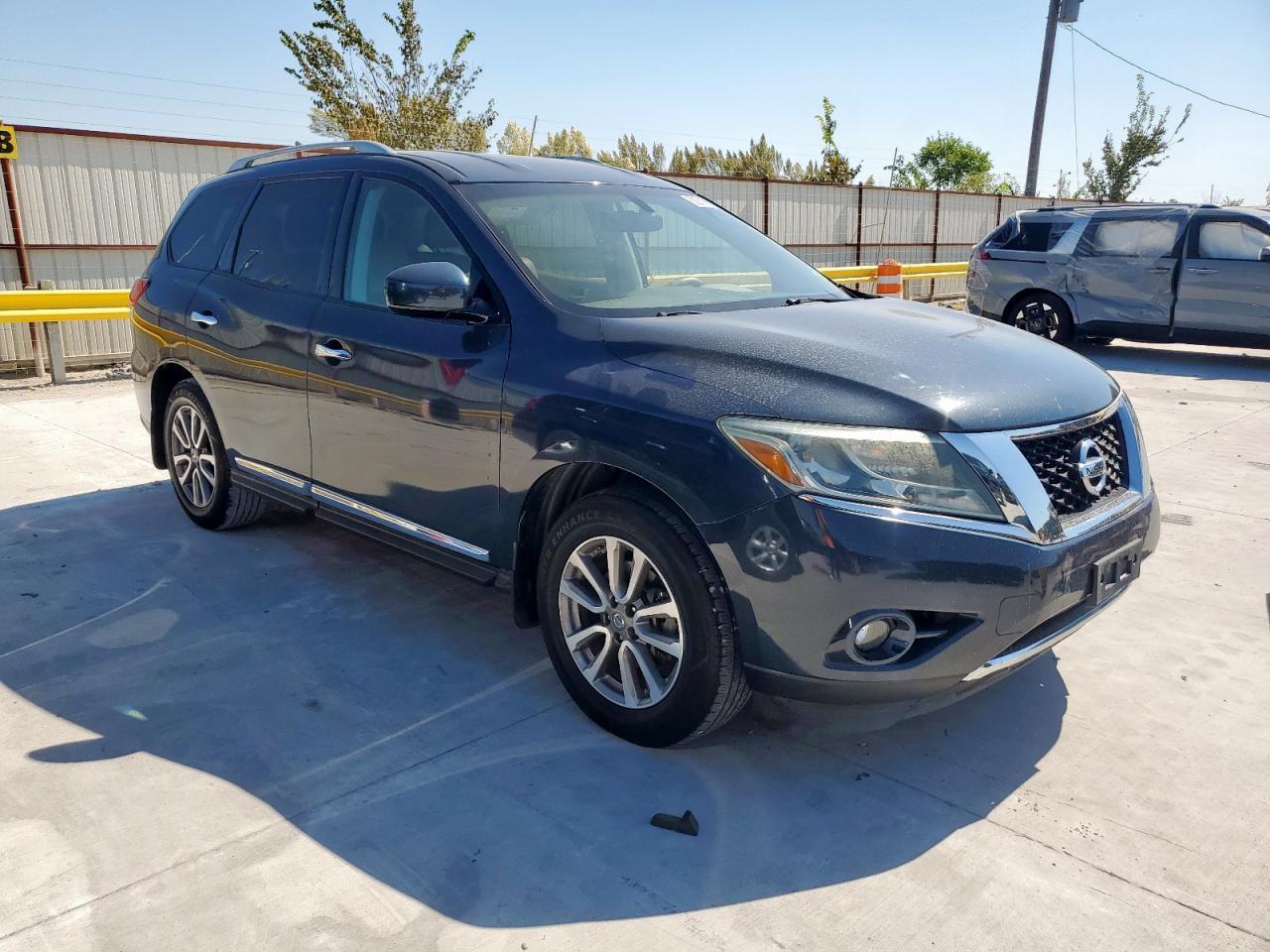 2014 Nissan Pathfinder S - Фото 4