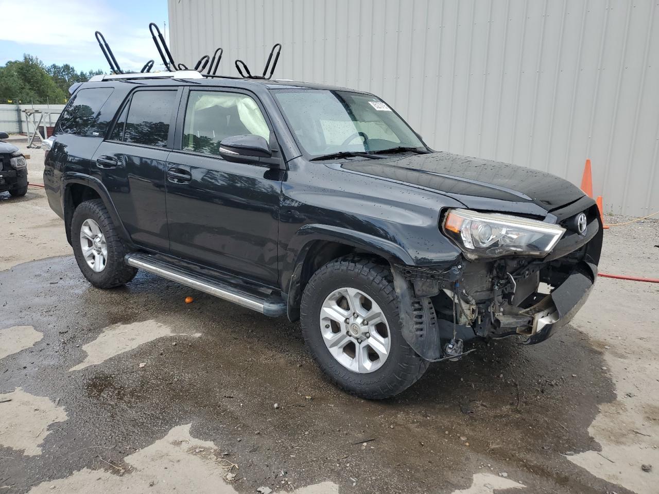2017 Toyota 4Runner Sr5 - Image 4