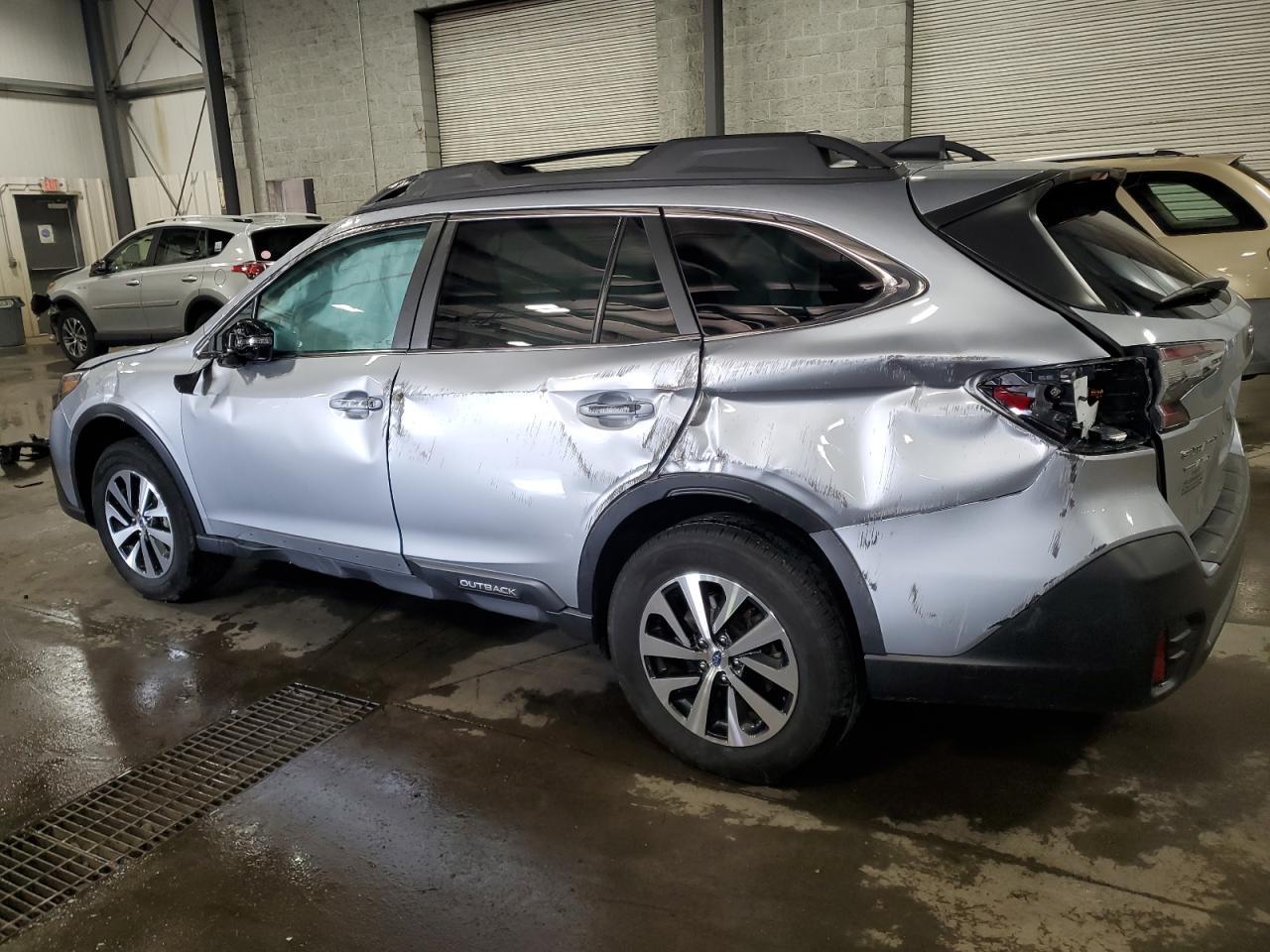 2021 Subaru Outback Premium - Image 2