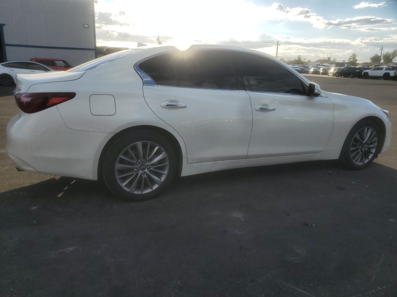 2021 Infiniti Q50 Luxe - Image 3