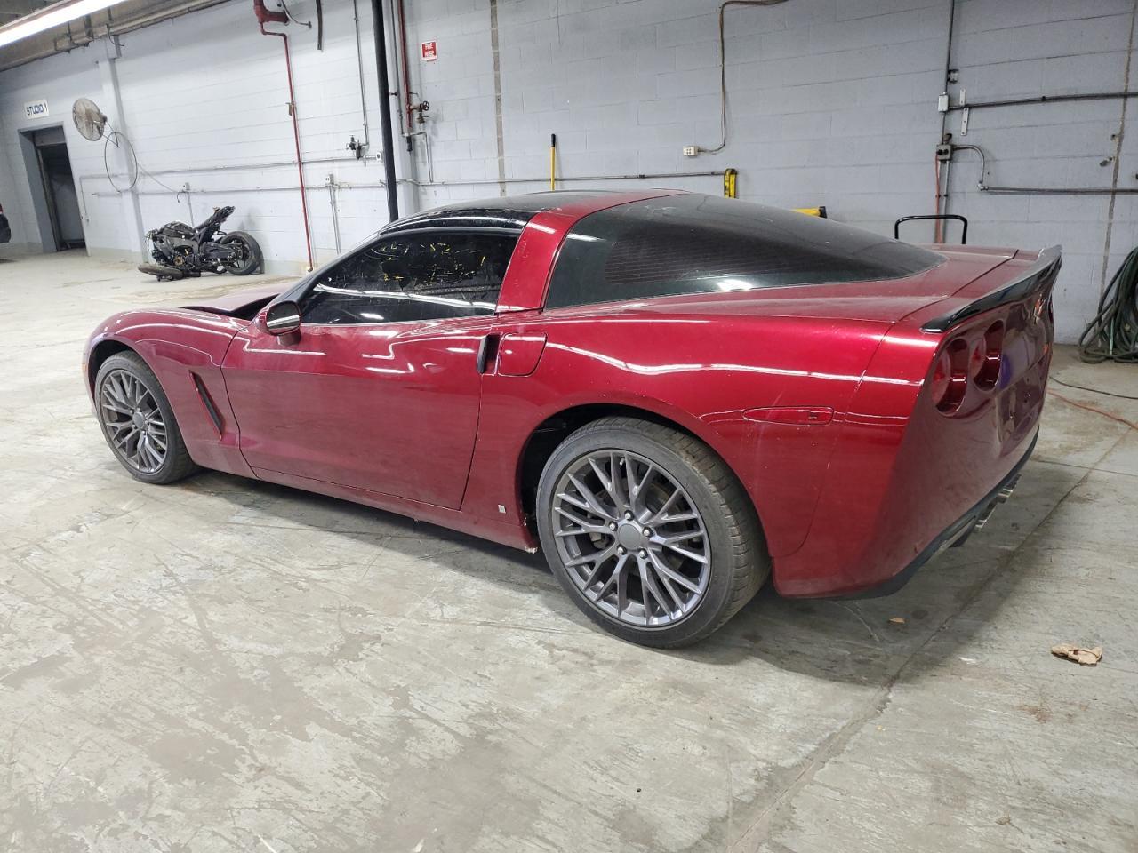 2006 Chevrolet Corvette - Фото 2