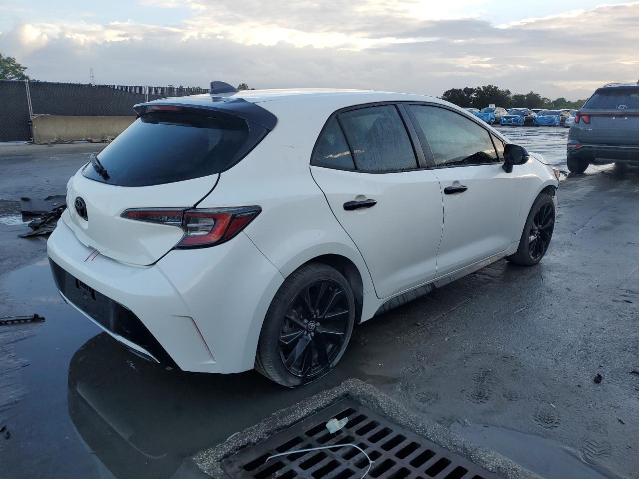 2021 Toyota Corolla Se - Фото 3