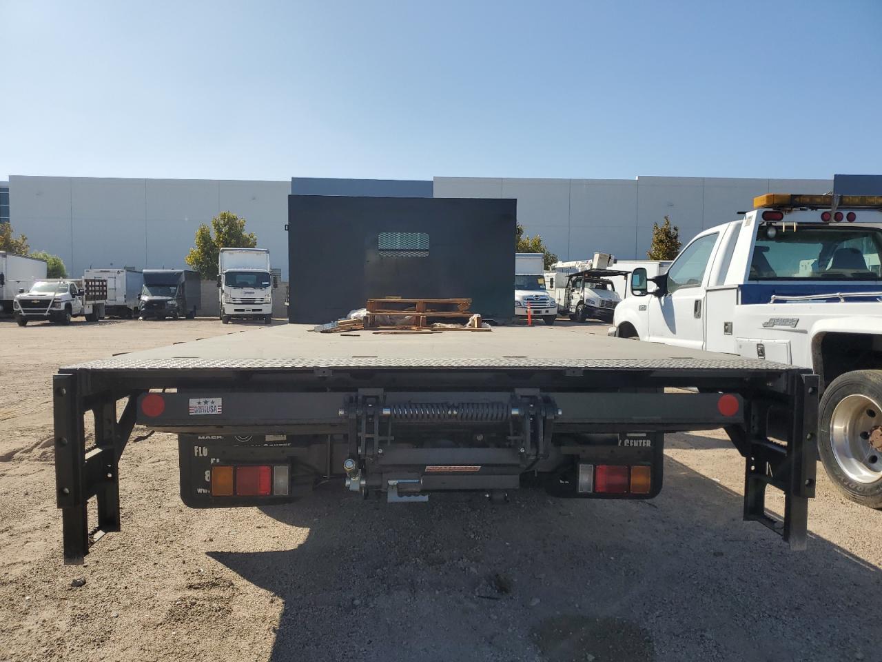 2025 Isuzu Npr Hd - Image 6