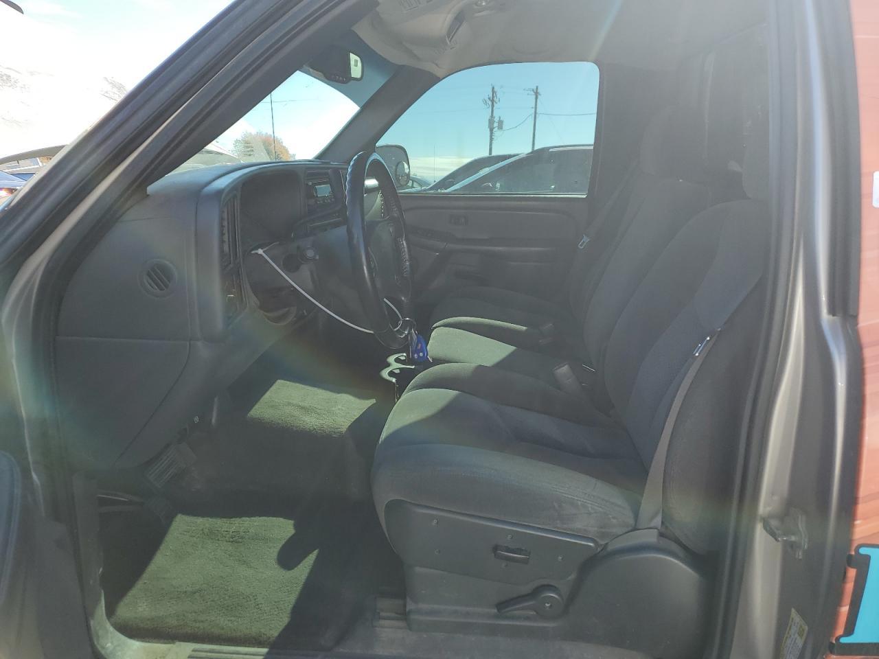 2006 Chevrolet Silverado C1500 - Image 7