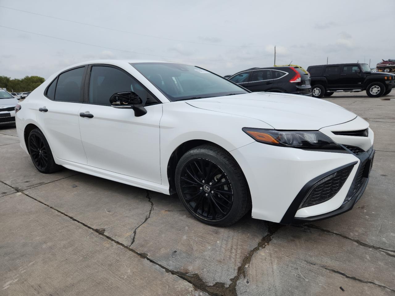 2022 Toyota Camry Se - Фото 4