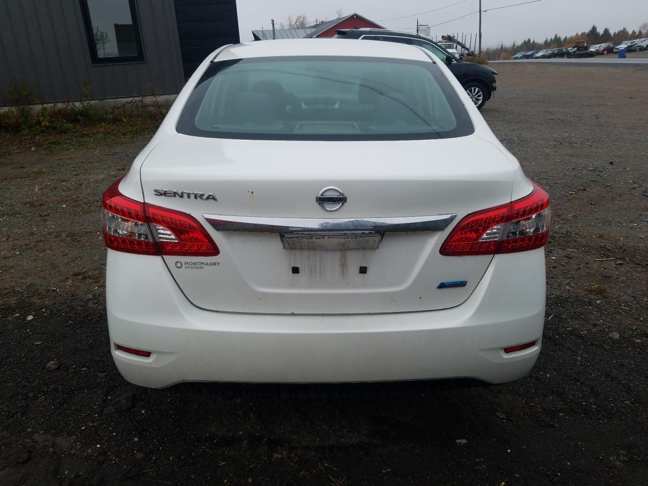 2015 Nissan Sentra S - Фото 6