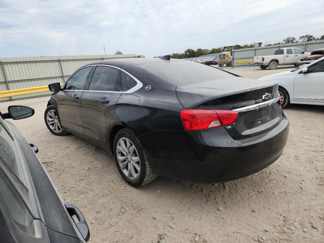 2019 Chevrolet Impala Lt - Фото 2