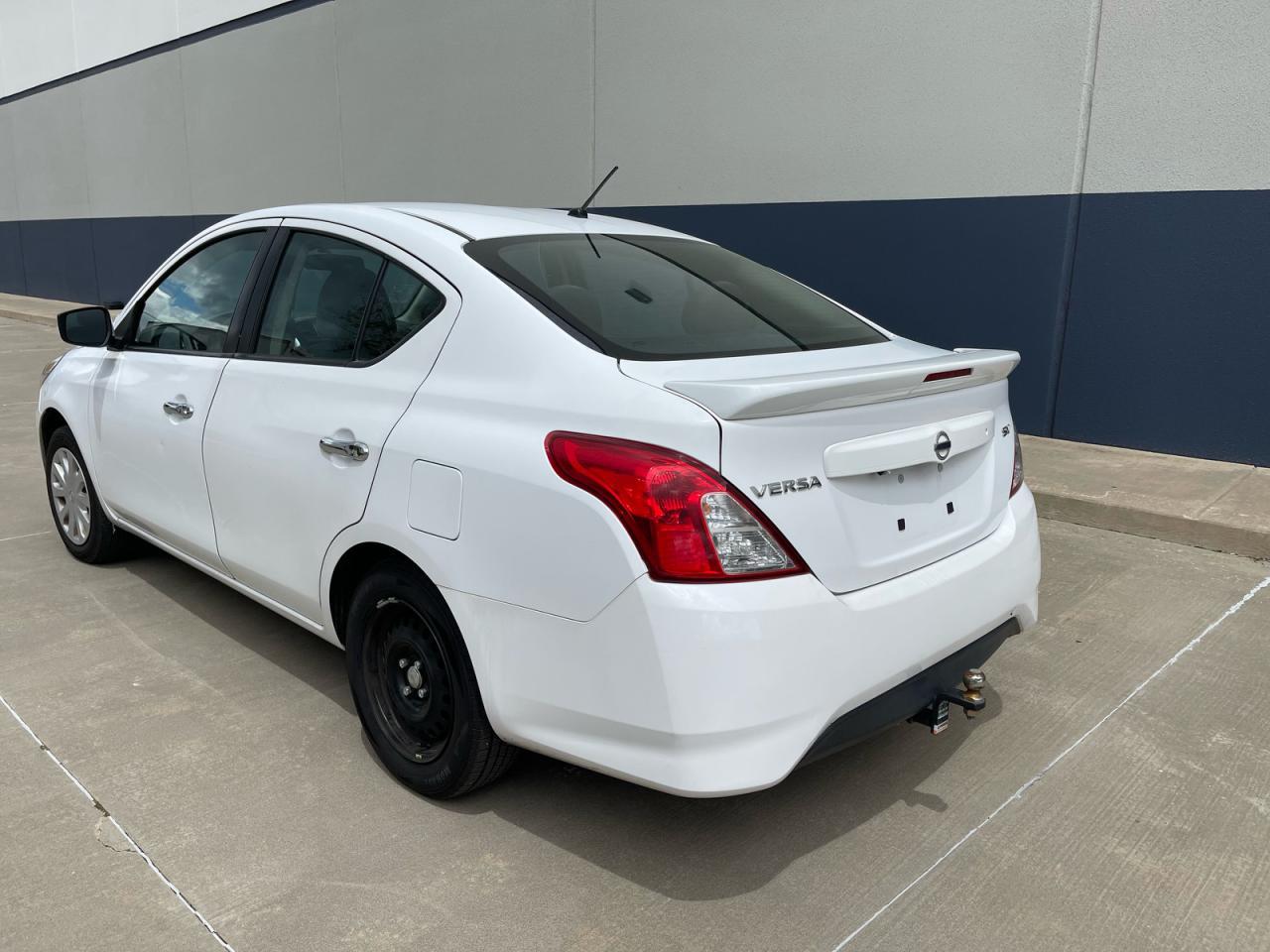 2019 Nissan Versa S - Фото 3