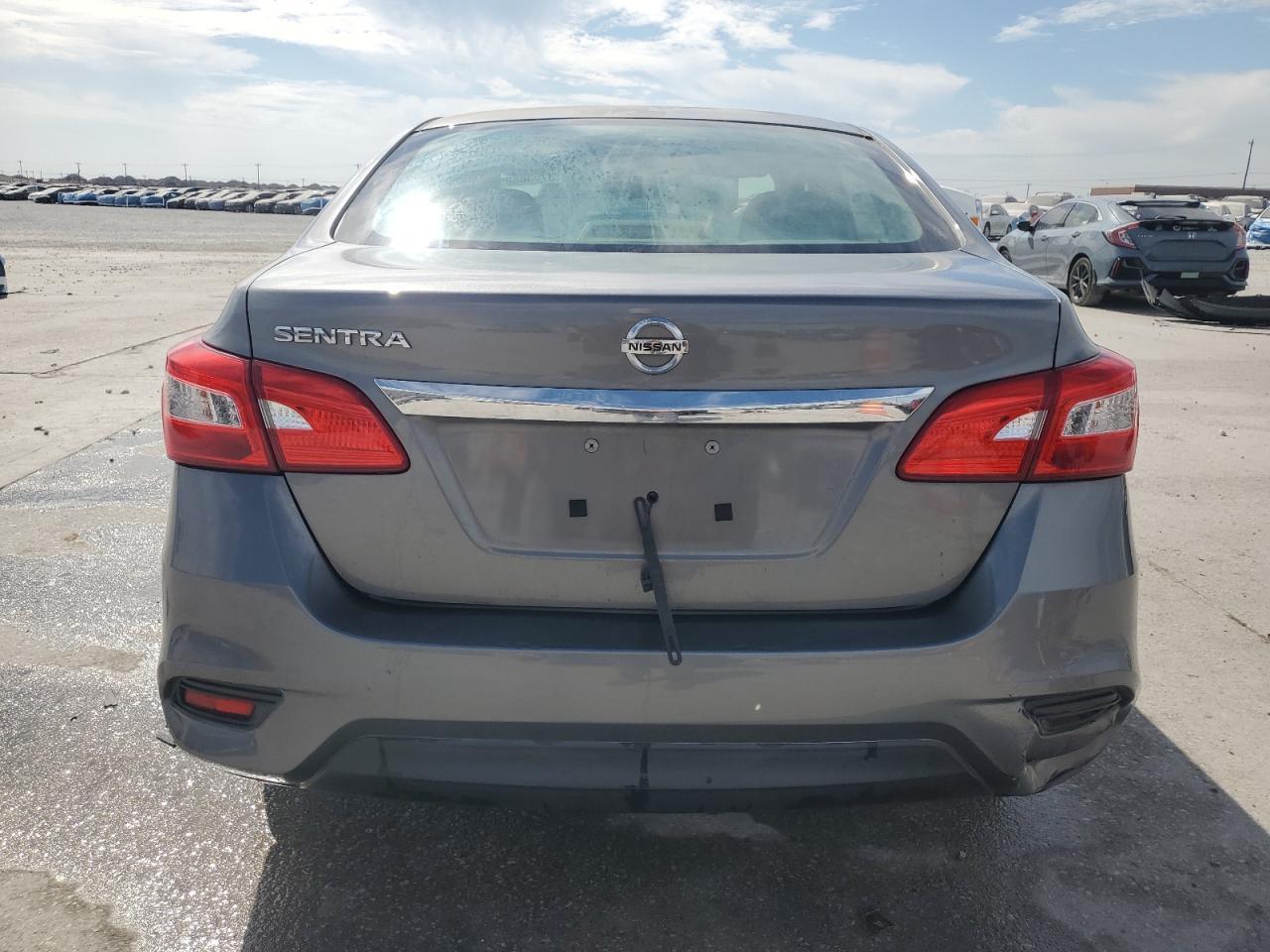 2017 Nissan Sentra S - Фото 6