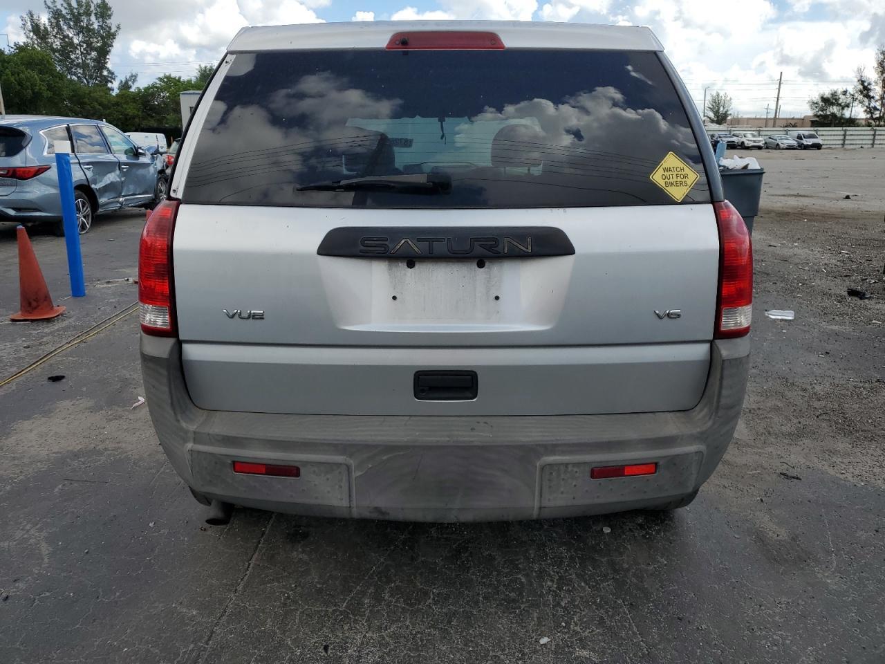 2005 Saturn Vue - Image 6