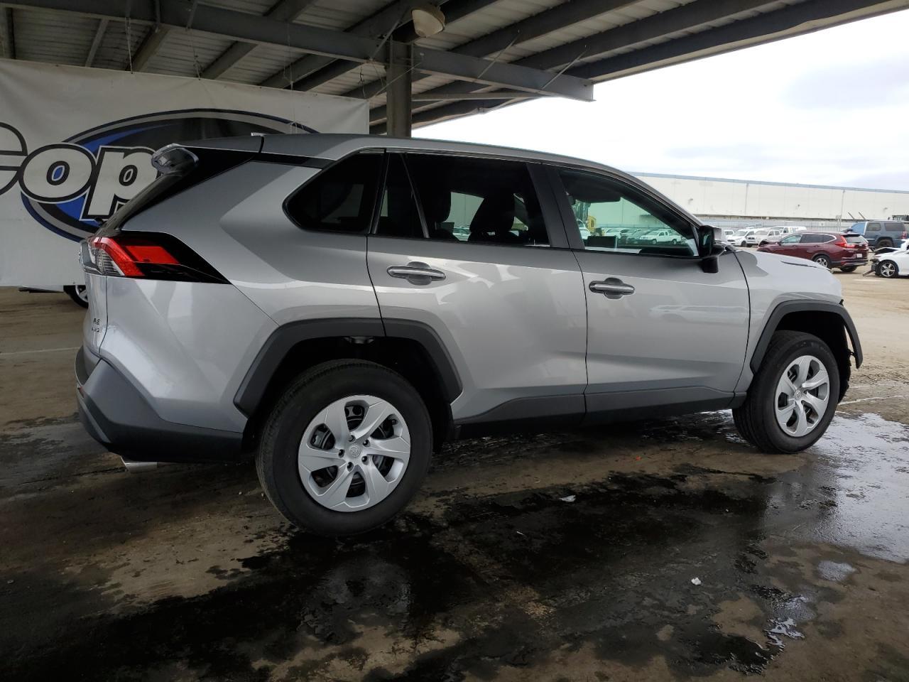 2025 Toyota Rav4 Le - Фото 3