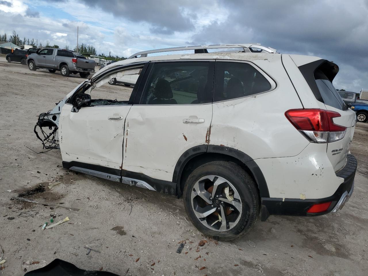 2023 Subaru Forester Touring - Image 2